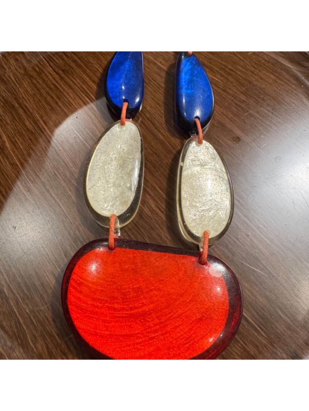 Red White & Blue Lucite Bib Necklace With Adjustable Length Vintage - Picture 2 of 8